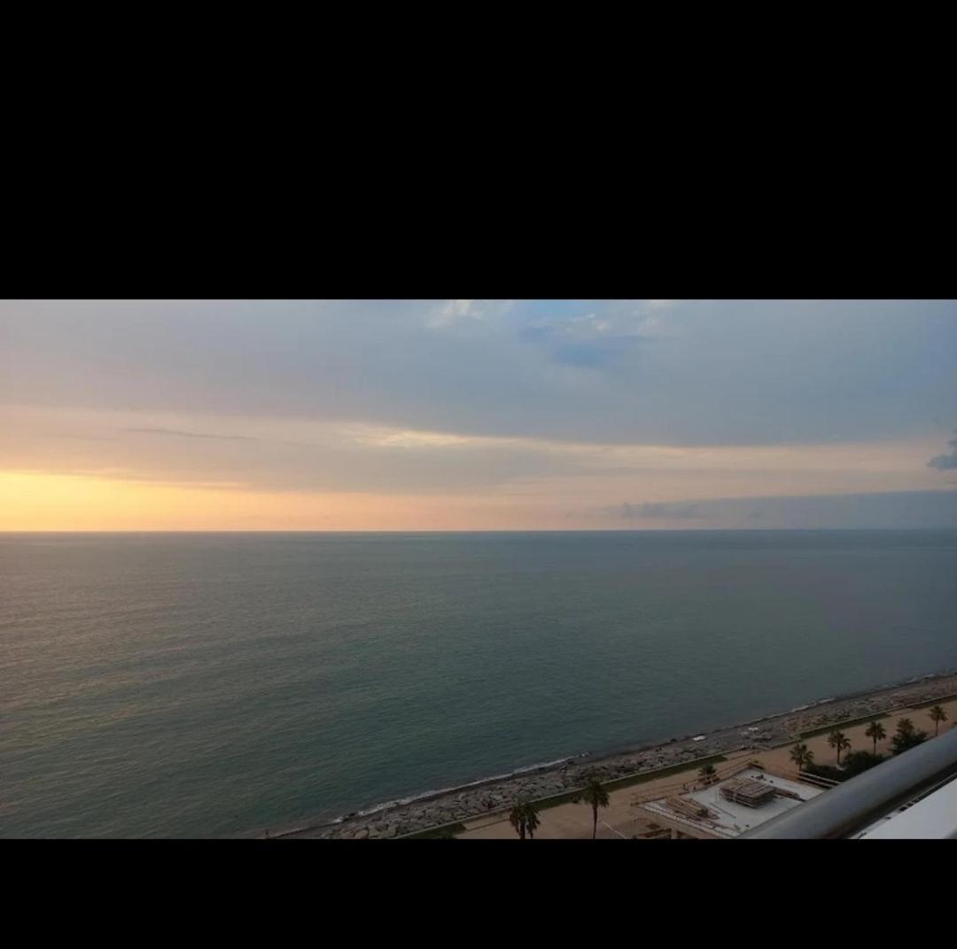 Sunrise Apart-Hotel Μπατούμι Εξωτερικό φωτογραφία