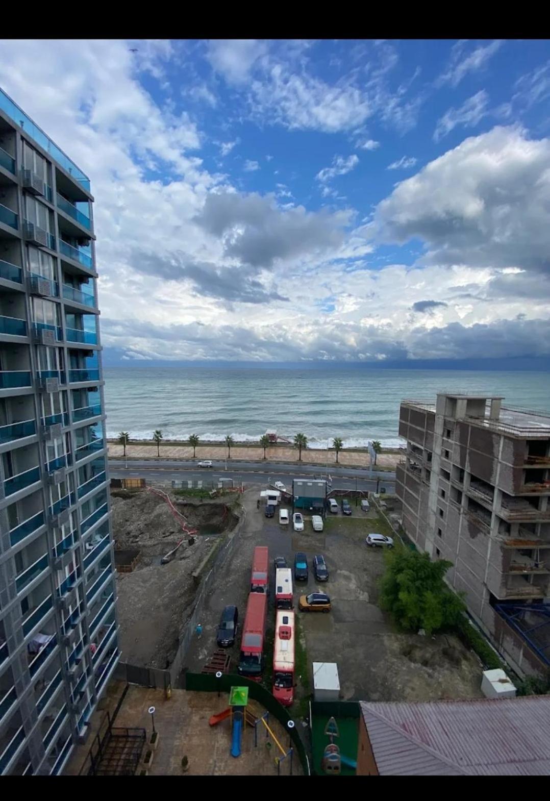 Sunrise Apart-Hotel Μπατούμι Εξωτερικό φωτογραφία