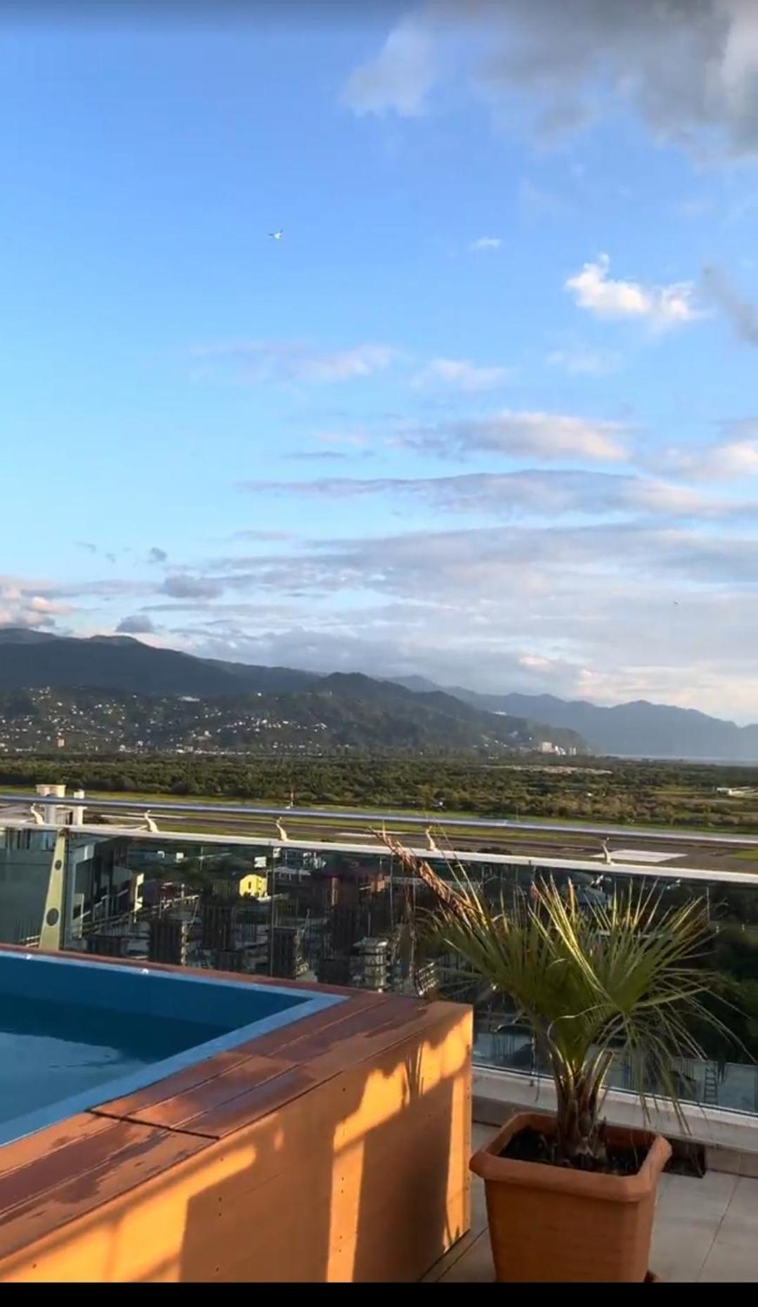 Sunrise Apart-Hotel Μπατούμι Εξωτερικό φωτογραφία